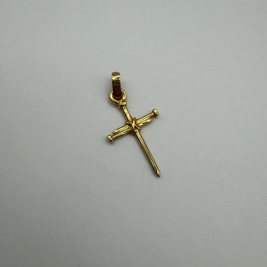 Cruz de clavos